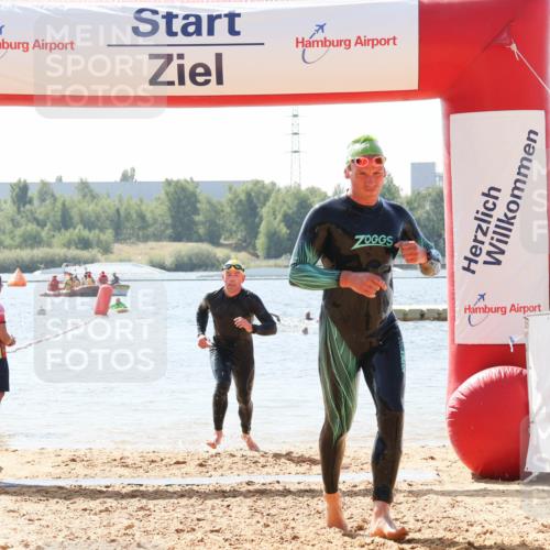 01.09.2024 - 17. Tribühne Triathlon Luisa Fischer http://msf.ph/oto/6902170 01.09.2024 12:10:19 Schwimmen 727, 755, 757 meine-sportfotos.de