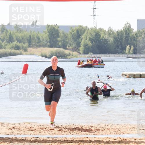 01.09.2024 - 17. Tribühne Triathlon Luisa Fischer http://msf.ph/oto/6902213 01.09.2024 12:11:01 Schwimmen 736 meine-sportfotos.de