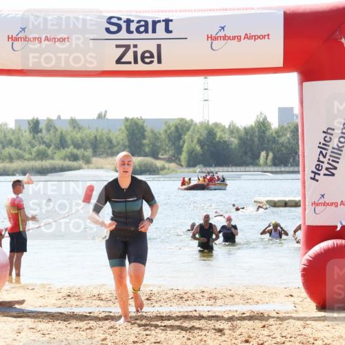 01.09.2024 - 17. Tribühne Triathlon Luisa Fischer http://msf.ph/oto/6902232 01.09.2024 12:11:03 Schwimmen 736 meine-sportfotos.de