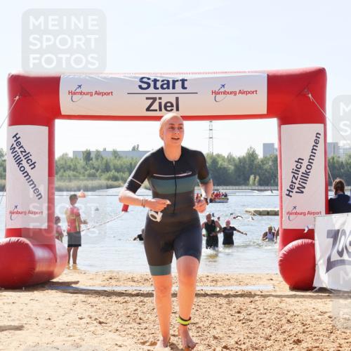01.09.2024 - 17. Tribühne Triathlon Luisa Fischer http://msf.ph/oto/6902260 01.09.2024 12:11:05 Schwimmen 731, 736, 747 meine-sportfotos.de