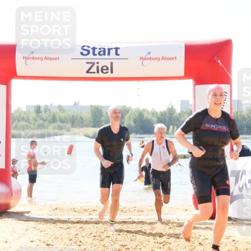 01.09.2024 - 17. Tribühne Triathlon Luisa Fischer http://msf.ph/oto/6902341 01.09.2024 12:11:16 Schwimmen 725, 728, 731, 735, 739, 747 meine-sportfotos.de