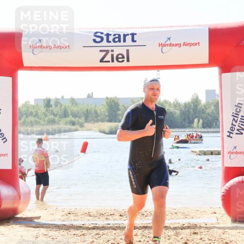 01.09.2024 - 17. Tribühne Triathlon Luisa Fischer http://msf.ph/oto/6902360 01.09.2024 12:11:25 Schwimmen 728, 735, 739 meine-sportfotos.de