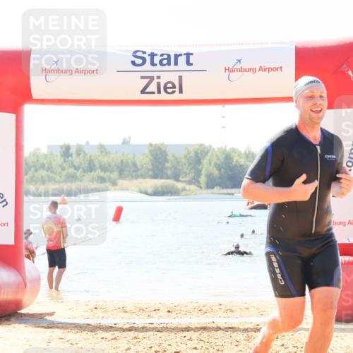 01.09.2024 - 17. Tribühne Triathlon Luisa Fischer http://msf.ph/oto/6902365 01.09.2024 12:11:26 Schwimmen 728, 735, 739 meine-sportfotos.de