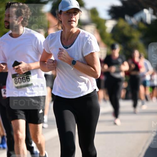 01.09.2024 - BARMER Alsterlauf Dr. Thomas Lammeyer http://msf.ph/oto/6902367 01.09.2024 09:39:20 Laufen 8066 meine-sportfotos.de