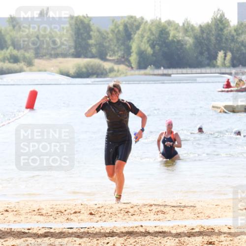 01.09.2024 - 17. Tribühne Triathlon Luisa Fischer http://msf.ph/oto/6902372 01.09.2024 12:11:41 Schwimmen 724 meine-sportfotos.de
