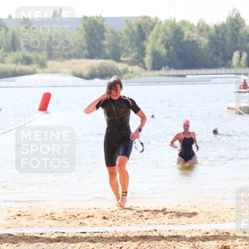 01.09.2024 - 17. Tribühne Triathlon Luisa Fischer http://msf.ph/oto/6902378 01.09.2024 12:11:41 Schwimmen 724 meine-sportfotos.de