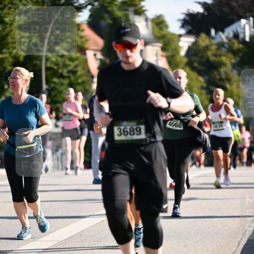 01.09.2024 - BARMER Alsterlauf Dr. Thomas Lammeyer http://msf.ph/oto/6902575 01.09.2024 09:39:29 Laufen 3689, 4060, 1430 meine-sportfotos.de