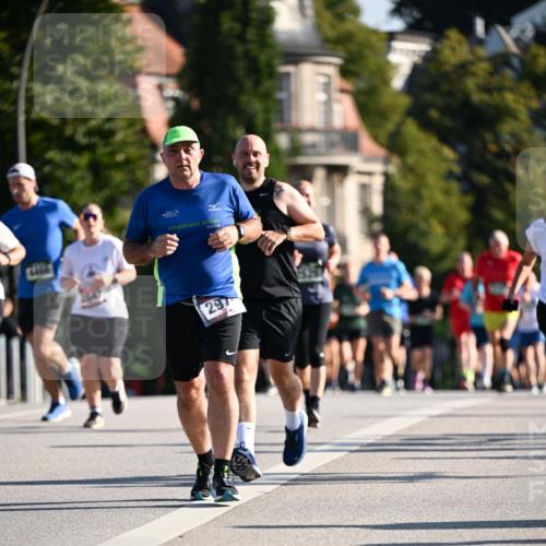 01.09.2024 - BARMER Alsterlauf Dr. Thomas Lammeyer http://msf.ph/oto/6903853 01.09.2024 09:40:06 Laufen 2016, 297 meine-sportfotos.de