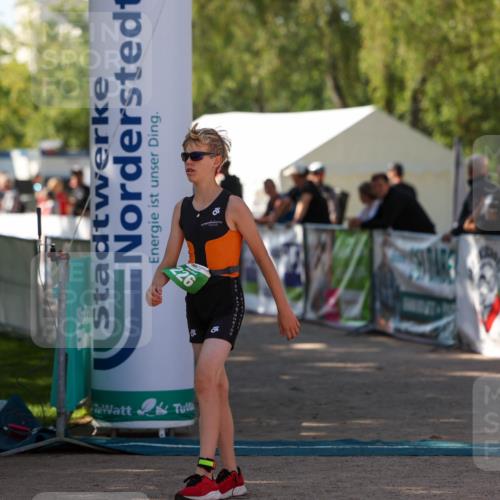 01.09.2024 - 17. Tribühne Triathlon Michael Strokosch http://msf.ph/oto/6904474 01.09.2024 11:05:38 Ziel 187, 225, 226 meine-sportfotos.de