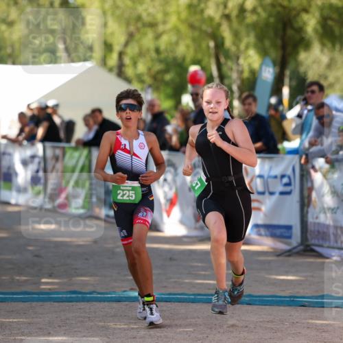 01.09.2024 - 17. Tribühne Triathlon Michael Strokosch http://msf.ph/oto/6904520 01.09.2024 11:05:44 Ziel 187, 225 meine-sportfotos.de