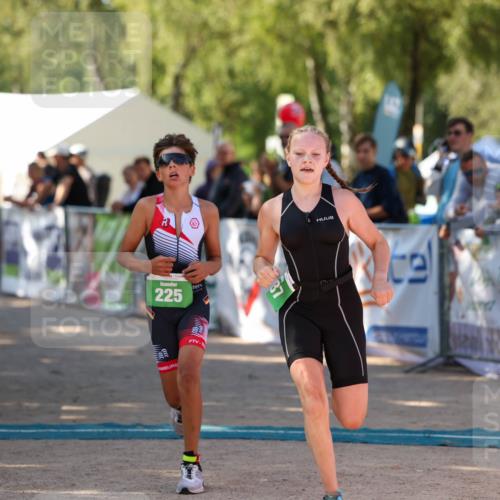 01.09.2024 - 17. Tribühne Triathlon Michael Strokosch http://msf.ph/oto/6904528 01.09.2024 11:05:44 Ziel 187, 225 meine-sportfotos.de