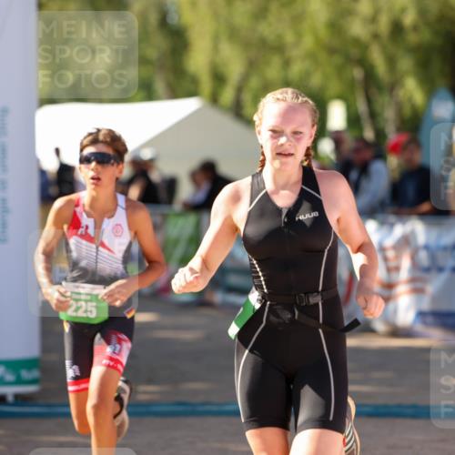 01.09.2024 - 17. Tribühne Triathlon Michael Strokosch http://msf.ph/oto/6904542 01.09.2024 11:05:45 Ziel 174, 187, 225 meine-sportfotos.de