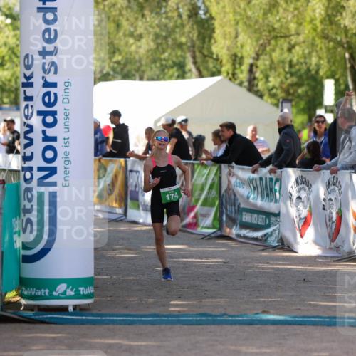 01.09.2024 - 17. Tribühne Triathlon Michael Strokosch http://msf.ph/oto/6904552 01.09.2024 11:05:50 Ziel 160, 174 meine-sportfotos.de