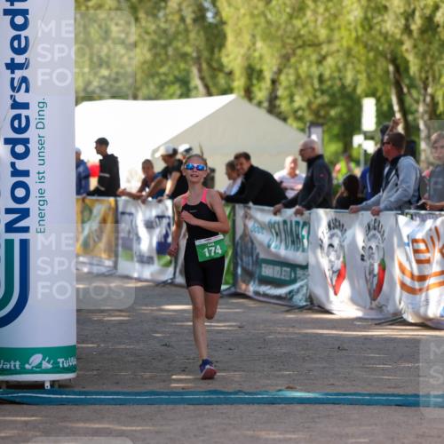 01.09.2024 - 17. Tribühne Triathlon Michael Strokosch http://msf.ph/oto/6904563 01.09.2024 11:05:50 Ziel 160, 174 meine-sportfotos.de