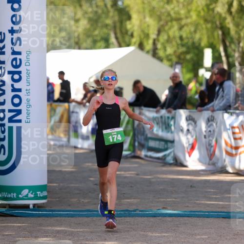 01.09.2024 - 17. Tribühne Triathlon Michael Strokosch http://msf.ph/oto/6904597 01.09.2024 11:05:51 Ziel 160, 174, 300 meine-sportfotos.de