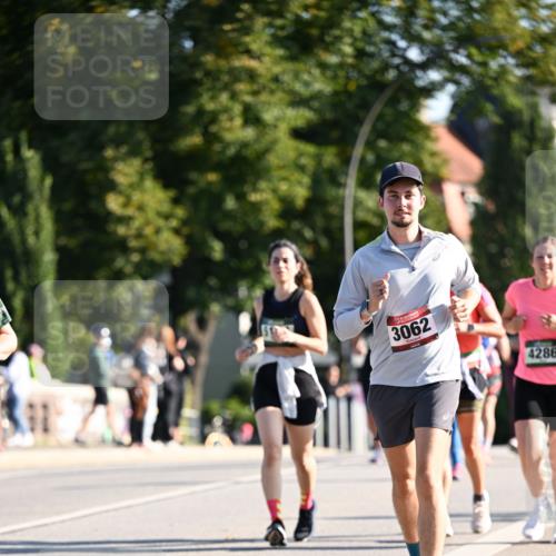 01.09.2024 - BARMER Alsterlauf Dr. Thomas Lammeyer http://msf.ph/oto/6904775 01.09.2024 09:40:40 Laufen 3062, 4286 meine-sportfotos.de
