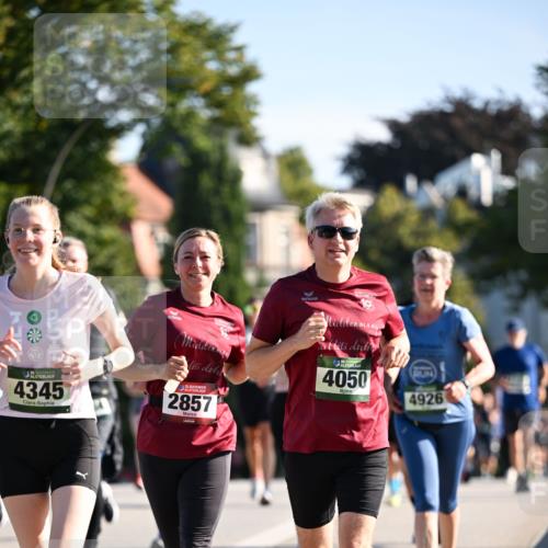 01.09.2024 - BARMER Alsterlauf Dr. Thomas Lammeyer http://msf.ph/oto/6905294 01.09.2024 09:41:07 Laufen 4050, 4926, 4345, 35, 2857 meine-sportfotos.de