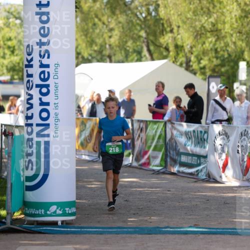 01.09.2024 - 17. Tribühne Triathlon Michael Strokosch http://msf.ph/oto/6905508 01.09.2024 11:07:58 Ziel 218 meine-sportfotos.de
