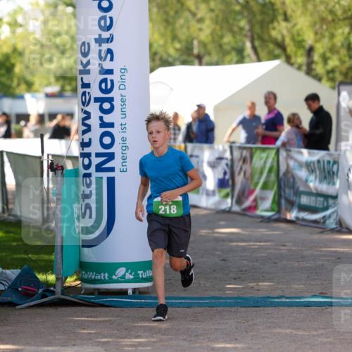 01.09.2024 - 17. Tribühne Triathlon Michael Strokosch http://msf.ph/oto/6905533 01.09.2024 11:07:59 Ziel 218 meine-sportfotos.de