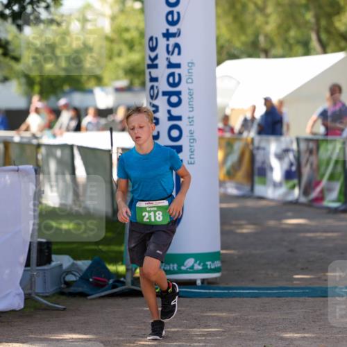01.09.2024 - 17. Tribühne Triathlon Michael Strokosch http://msf.ph/oto/6905546 01.09.2024 11:08:00 Ziel 218 meine-sportfotos.de