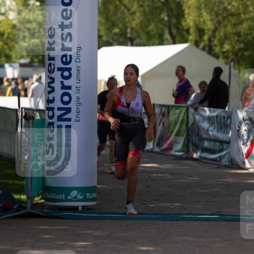 01.09.2024 - 17. Tribühne Triathlon Michael Strokosch http://msf.ph/oto/6905649 01.09.2024 11:08:33 Ziel 279, 1067 meine-sportfotos.de