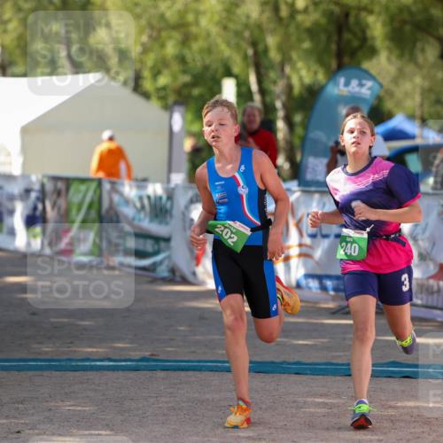 01.09.2024 - 17. Tribühne Triathlon Michael Strokosch http://msf.ph/oto/6906825 01.09.2024 11:13:14 Ziel 201, 202, 240 meine-sportfotos.de
