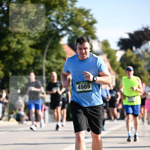 01.09.2024 - BARMER Alsterlauf Dr. Thomas Lammeyer http://msf.ph/oto/6907247 01.09.2024 09:42:34 Laufen 4989, 2184 meine-sportfotos.de