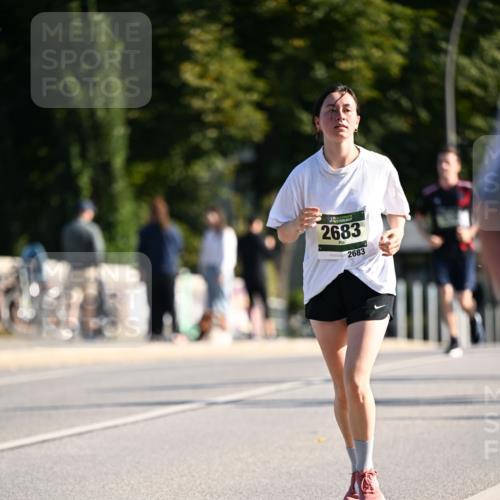 01.09.2024 - BARMER Alsterlauf Dr. Thomas Lammeyer http://msf.ph/oto/6908180 01.09.2024 09:43:12 Laufen 2683, 2683 meine-sportfotos.de