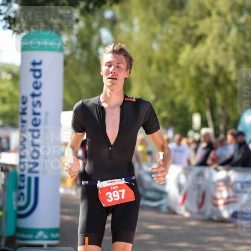 01.09.2024 - 17. Tribühne Triathlon Michael Strokosch http://msf.ph/oto/6908381 01.09.2024 11:47:04 Ziel 343, 391, 397 meine-sportfotos.de