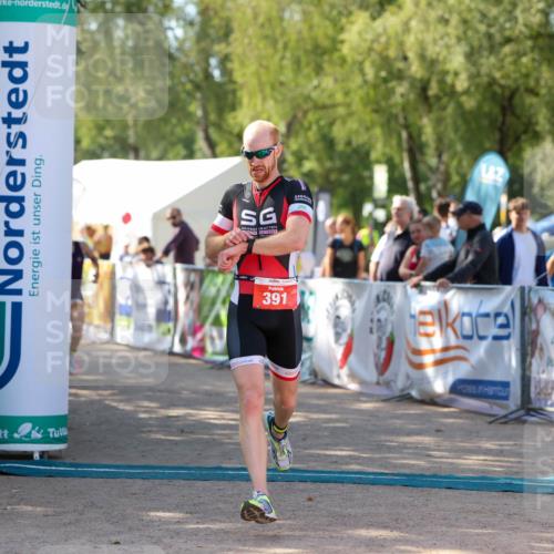 01.09.2024 - 17. Tribühne Triathlon Michael Strokosch http://msf.ph/oto/6908392 01.09.2024 11:47:06 Ziel 343, 391, 397 meine-sportfotos.de