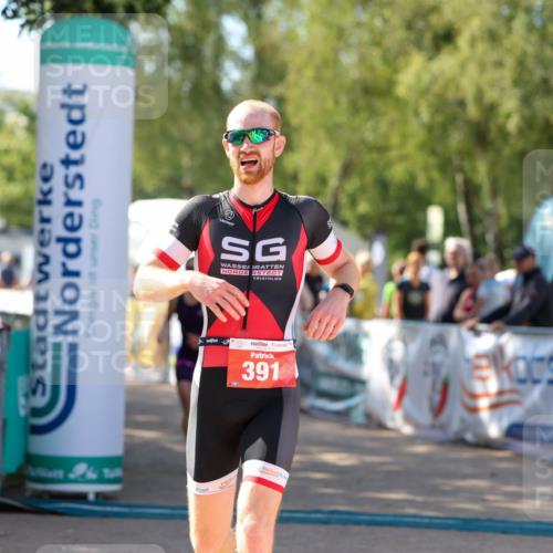 01.09.2024 - 17. Tribühne Triathlon Michael Strokosch http://msf.ph/oto/6908421 01.09.2024 11:47:07 Ziel 343, 391, 397 meine-sportfotos.de