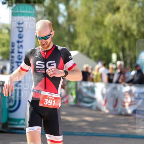 01.09.2024 - 17. Tribühne Triathlon Michael Strokosch http://msf.ph/oto/6908434 01.09.2024 11:47:08 Ziel 343, 391 meine-sportfotos.de