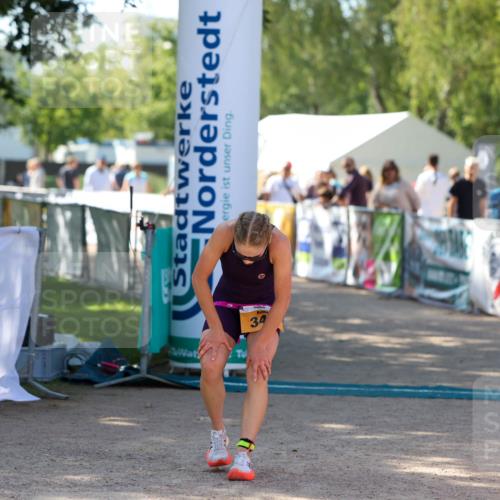 01.09.2024 - 17. Tribühne Triathlon Michael Strokosch http://msf.ph/oto/6908465 01.09.2024 11:47:10 Ziel 343, 391 meine-sportfotos.de