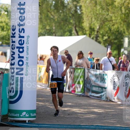 01.09.2024 - 17. Tribühne Triathlon Michael Strokosch http://msf.ph/oto/6908539 01.09.2024 11:47:19 Ziel 323, 338 meine-sportfotos.de