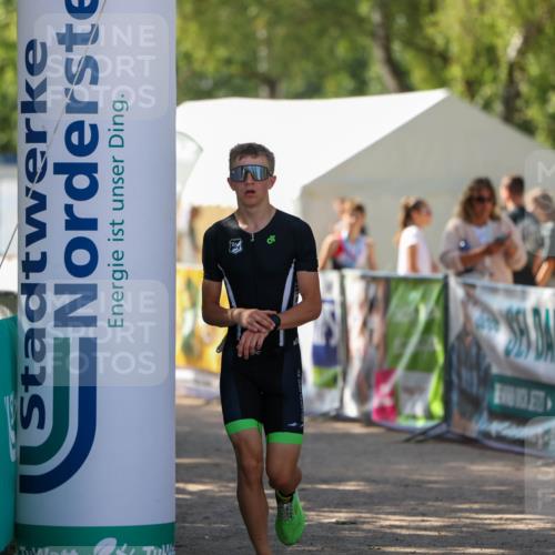 01.09.2024 - 17. Tribühne Triathlon Michael Strokosch http://msf.ph/oto/6908965 01.09.2024 11:50:17 Ziel 331 meine-sportfotos.de