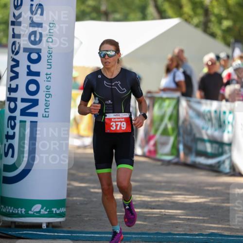 01.09.2024 - 17. Tribühne Triathlon Michael Strokosch http://msf.ph/oto/6909418 01.09.2024 11:54:43 Ziel 379 meine-sportfotos.de