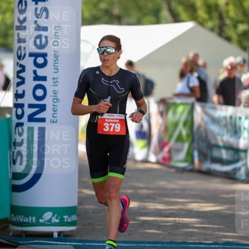 01.09.2024 - 17. Tribühne Triathlon Michael Strokosch http://msf.ph/oto/6909427 01.09.2024 11:54:43 Ziel 379 meine-sportfotos.de