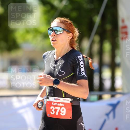 01.09.2024 - 17. Tribühne Triathlon Michael Strokosch http://msf.ph/oto/6909486 01.09.2024 11:54:45 Ziel 379 meine-sportfotos.de