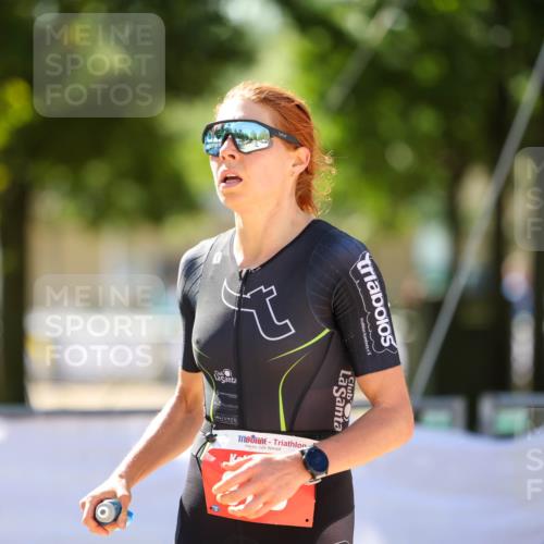 01.09.2024 - 17. Tribühne Triathlon Michael Strokosch http://msf.ph/oto/6909495 01.09.2024 11:54:45 Ziel 379 meine-sportfotos.de