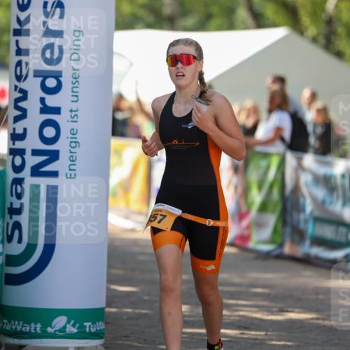 01.09.2024 - 17. Tribühne Triathlon Michael Strokosch http://msf.ph/oto/6909761 01.09.2024 11:58:09 Ziel 357, 367, 432 meine-sportfotos.de