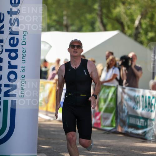 01.09.2024 - 17. Tribühne Triathlon Michael Strokosch http://msf.ph/oto/6909815 01.09.2024 11:58:11 Ziel 357, 367, 432 meine-sportfotos.de