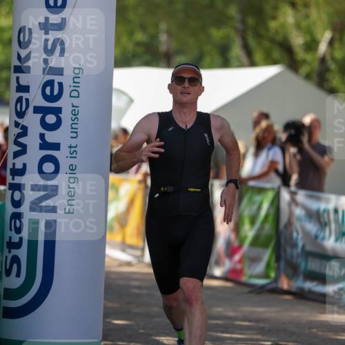 01.09.2024 - 17. Tribühne Triathlon Michael Strokosch http://msf.ph/oto/6909819 01.09.2024 11:58:11 Ziel 357, 367, 432 meine-sportfotos.de