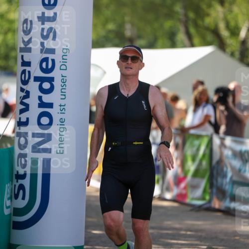 01.09.2024 - 17. Tribühne Triathlon Michael Strokosch http://msf.ph/oto/6909827 01.09.2024 11:58:11 Ziel 357, 367, 432 meine-sportfotos.de