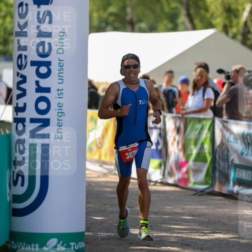 01.09.2024 - 17. Tribühne Triathlon Michael Strokosch http://msf.ph/oto/6909963 01.09.2024 11:58:49 Ziel 329, 385 meine-sportfotos.de
