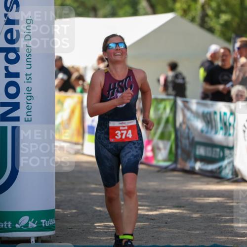 01.09.2024 - 17. Tribühne Triathlon Michael Strokosch http://msf.ph/oto/6910704 01.09.2024 12:02:44 Ziel 374, 426 meine-sportfotos.de