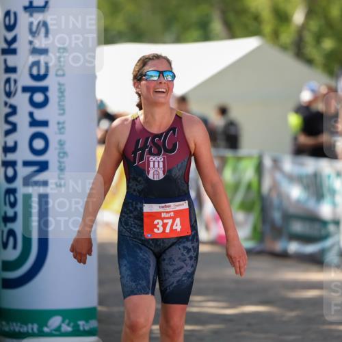 01.09.2024 - 17. Tribühne Triathlon Michael Strokosch http://msf.ph/oto/6910725 01.09.2024 12:02:45 Ziel 374, 426 meine-sportfotos.de