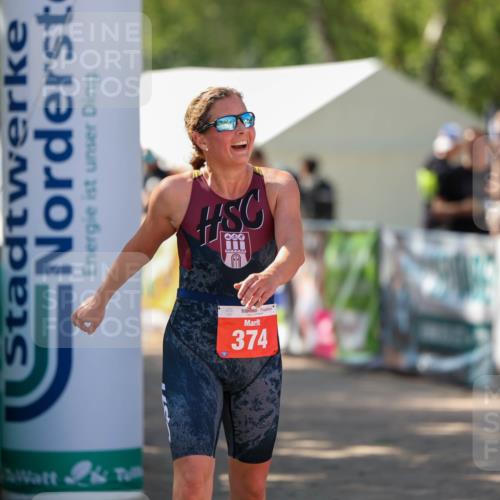 01.09.2024 - 17. Tribühne Triathlon Michael Strokosch http://msf.ph/oto/6910730 01.09.2024 12:02:45 Ziel 374, 426 meine-sportfotos.de