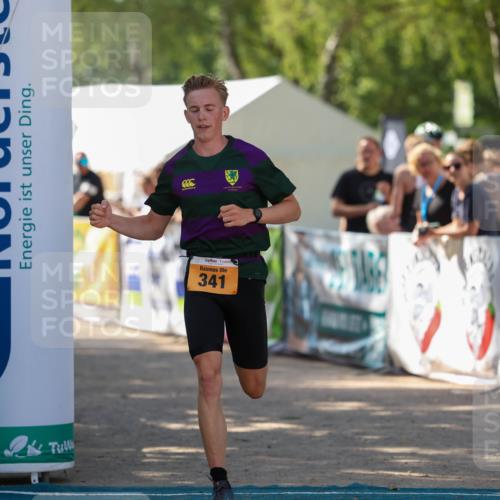 01.09.2024 - 17. Tribühne Triathlon Michael Strokosch http://msf.ph/oto/6910797 01.09.2024 12:03:10 Ziel 341 meine-sportfotos.de
