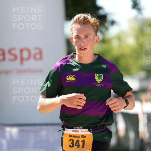 01.09.2024 - 17. Tribühne Triathlon Michael Strokosch http://msf.ph/oto/6910837 01.09.2024 12:03:12 Ziel 341 meine-sportfotos.de