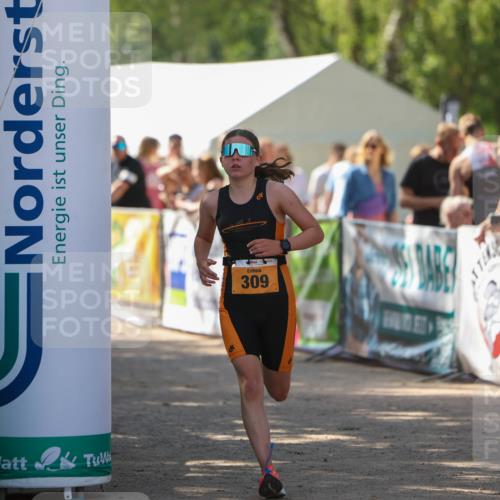 01.09.2024 - 17. Tribühne Triathlon Michael Strokosch http://msf.ph/oto/6910874 01.09.2024 12:03:19 Ziel 309 meine-sportfotos.de